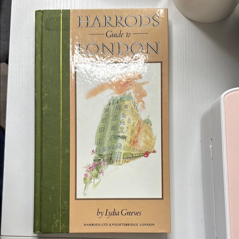Harrods Green and Tan London Guidebook